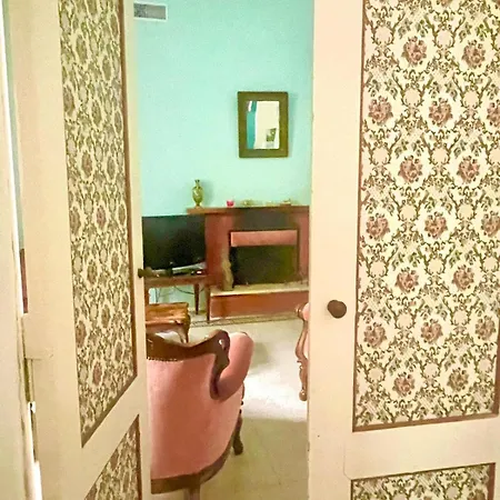 Semesterbostad Giuseppina Miramare