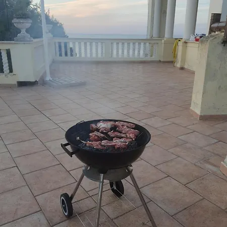 Holiday home Giuseppina Miramare San Menaio